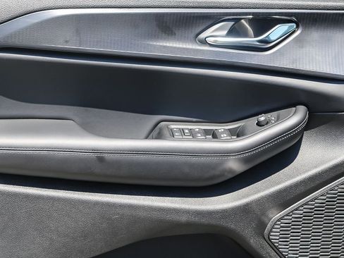 New 2025 Jeep Grand Cherokee Altitude image 21