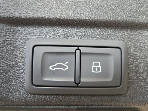 Used 2025 Audi S5 Premium Plus image 16