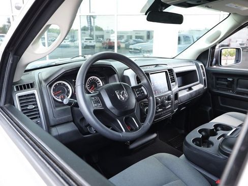 Certified 2021 RAM 1500 Tradesman w/ Popular Equipment Group RWD image 25