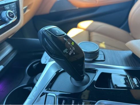 Used 2021 BMW 540i w/ Premium Package RWD image 30