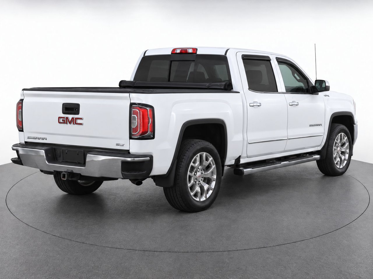 Used 2018 GMC Sierra 1500 SLT w/ SLT Premium Package AWD/4WD image 4