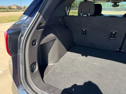 Used 2018 Chevrolet Equinox LT FWD image 61