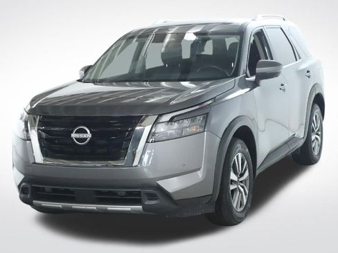 Used 2025 Nissan Pathfinder SL AWD/4WD image 3