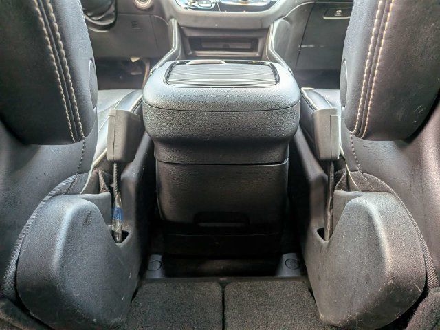 Used 2025 Chrysler Pacifica Limited FWD image 15