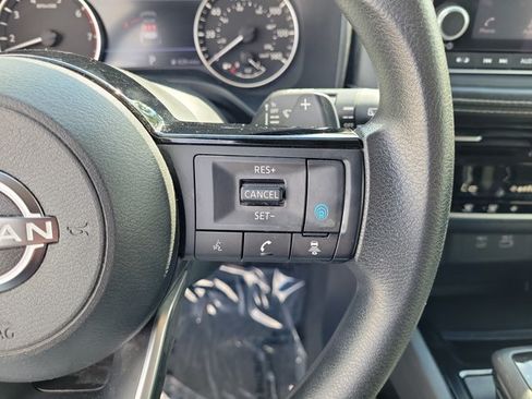 Used 2023 Nissan Rogue SV FWD image 23