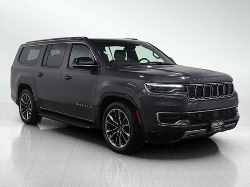 Used 2023 Jeep Wagoneer L Series II w/ Premium Group I image 7