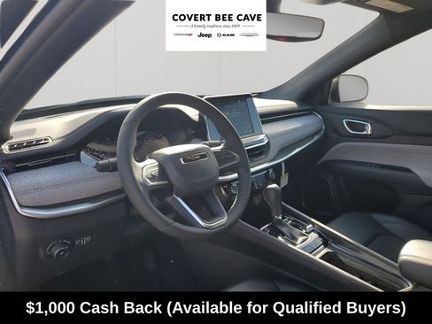 New 2026 Jeep Compass Latitude image 31