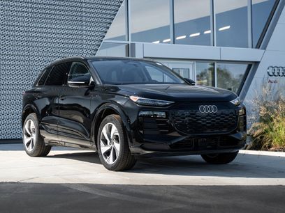 New 2025 Audi Q6 e-tron Premium Plus
