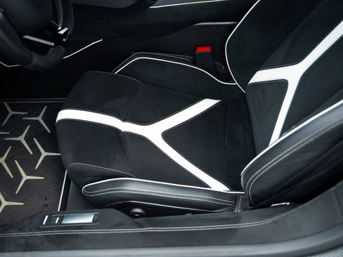 Used 2019 Lamborghini Aventador SVJ AWD/4WD image 15