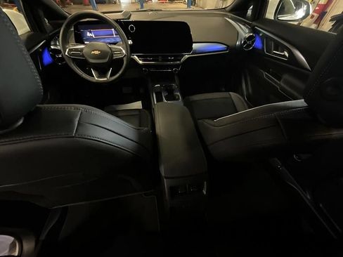 Used 2026 Chevrolet Equinox EV LT w/ Convenience Package II FWD image 3