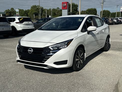 New 2025 Nissan Versa SV w/ Trunk Package image 3