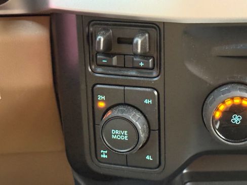 Used 2024 Ford F250 XLT w/ 360-Degree Camera Package AWD/4WD image 22
