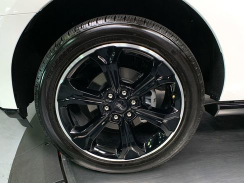 Used 2024 Ford Expedition Max Limited image 13