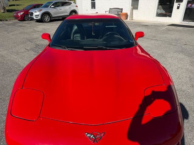 Used 2000 Chevrolet Corvette Coupe w/ Roof Pkg RWD image 6