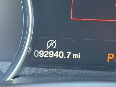 Used 2019 Ford F150 Lariat image 24