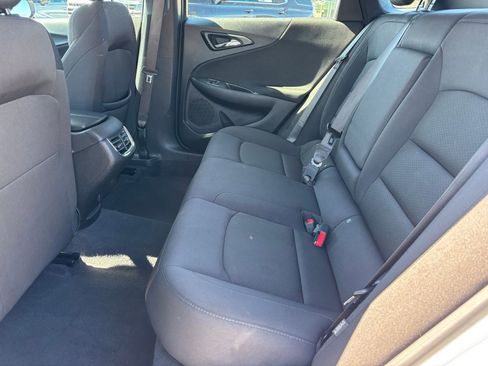 Used 2024 Chevrolet Malibu LT image 19