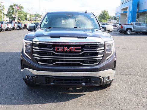 Used 2023 GMC Sierra 1500 SLT w/ SLT Premium Package image 32