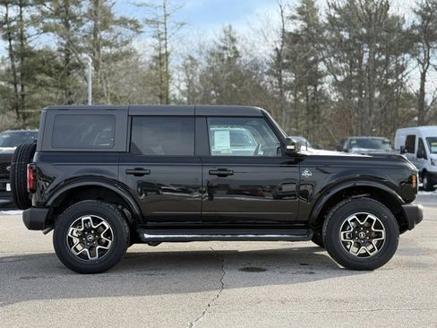 New 2025 Ford Bronco Outer Banks image 3