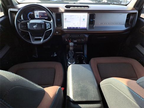Certified 2023 Ford Bronco Outer Banks w/ Sasquatch Package image 10