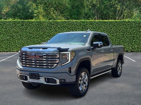 Used 2025 GMC Sierra 1500 Denali w/ Denali Reserve Package AWD/4WD image 8