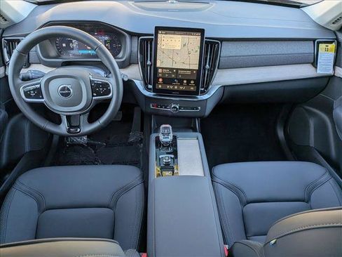 New 2026 Volvo XC90 T8 Plus w/ Protection Package Premier AWD/4WD image 16