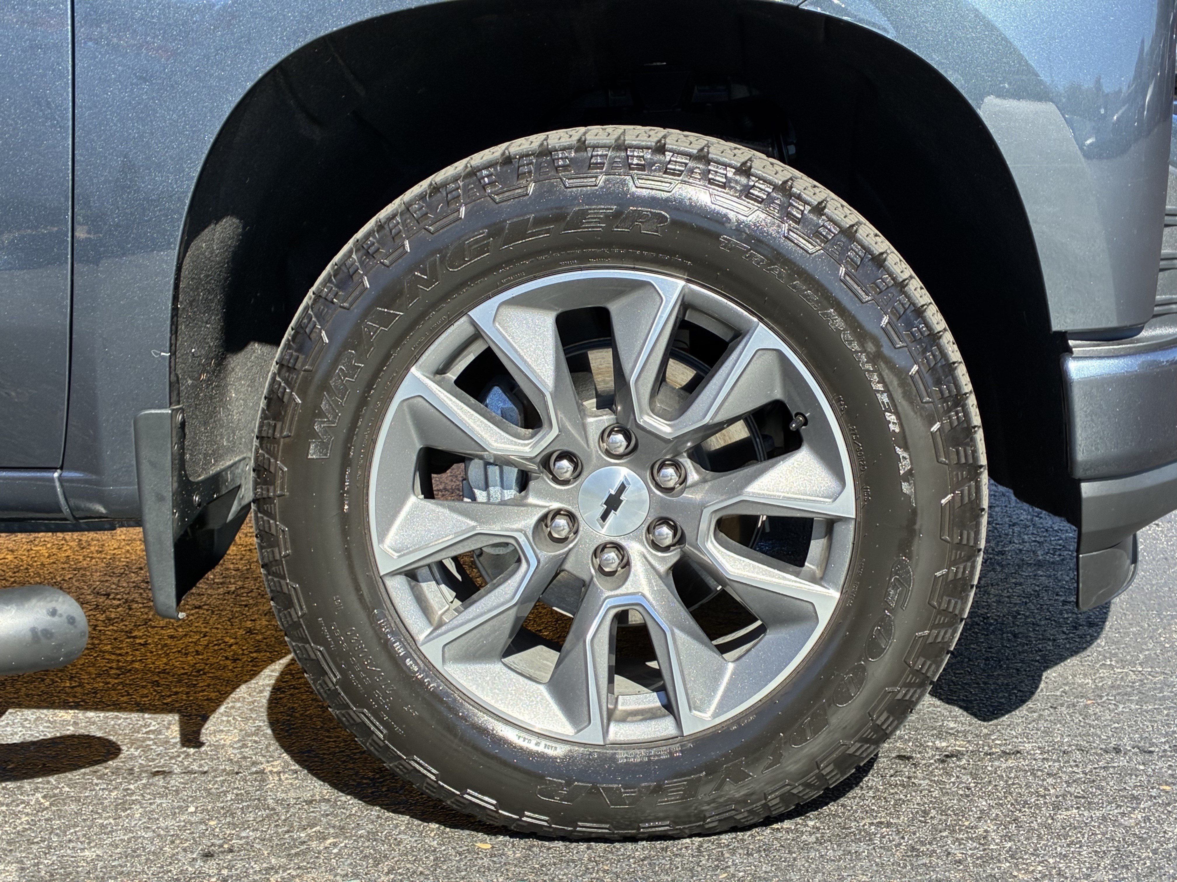 Used 2021 Chevrolet Silverado 1500 RST AWD/4WD image 6