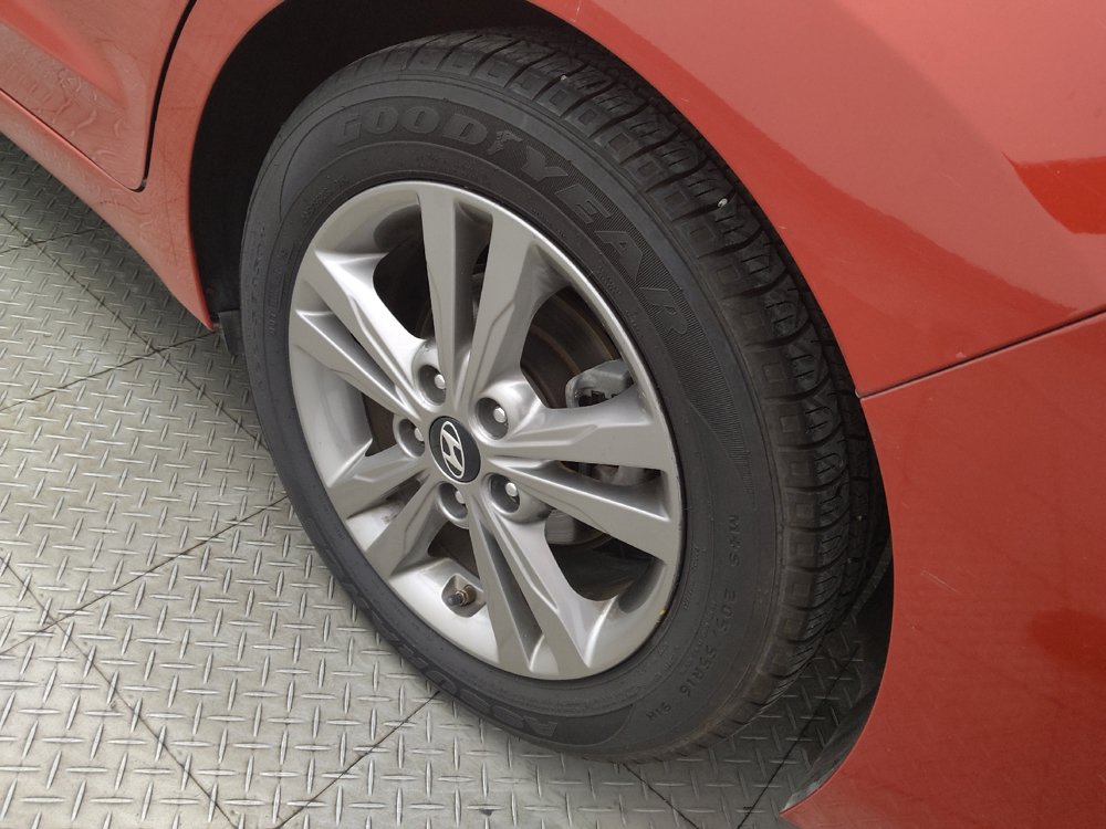 Used 2018 Hyundai Elantra Value Edition FWD image 31