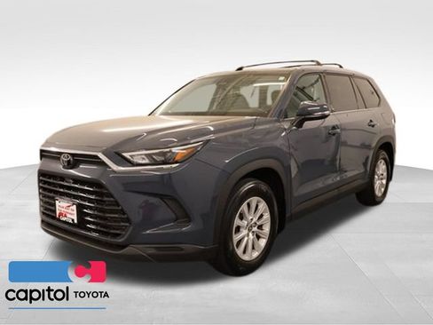 Certified 2024 Toyota Grand Highlander AWD image 6