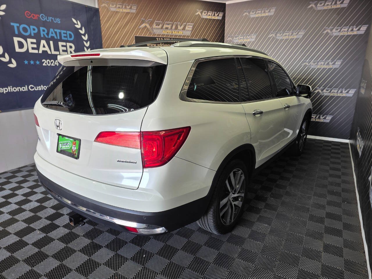 Used 2016 Honda Pilot Touring image 16