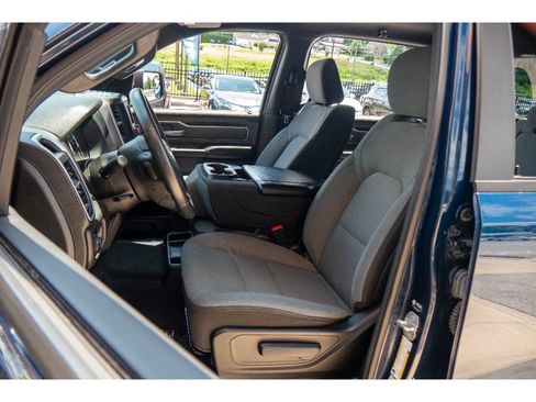 Used 2022 RAM 1500 Big Horn AWD/4WD image 12