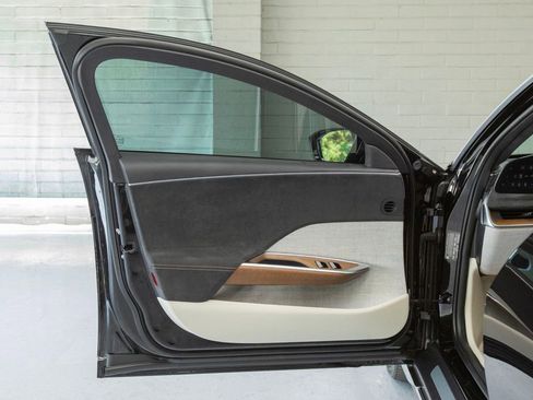 Used 2022 Lucid Air Grand Touring image 37