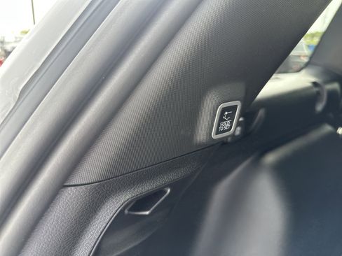 Used 2023 Jeep Grand Cherokee Altitude image 23