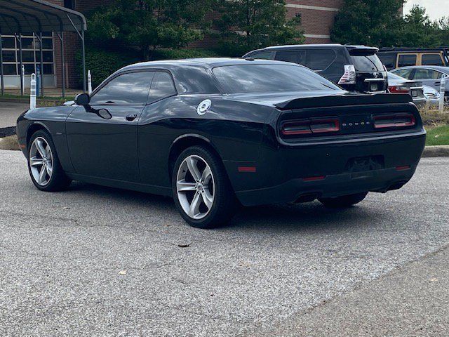 Used 2018 Dodge Challenger R/T w/ Cold Weather Group RWD image 4