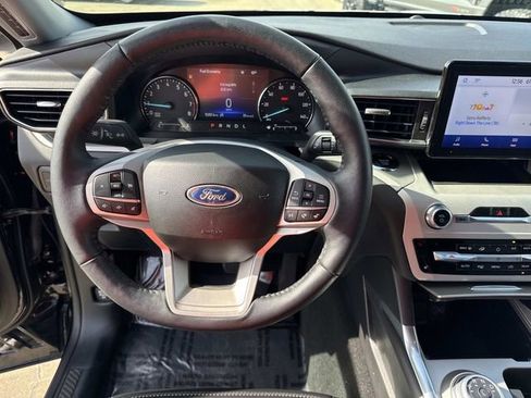 Used 2023 Ford Explorer XLT w/ Equipment Group 202A image 24