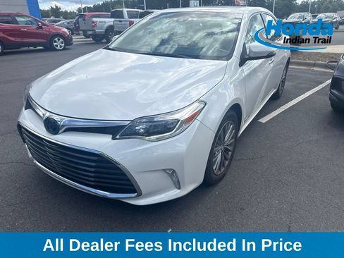 Used 2016 Toyota Avalon Limited w/ Toyota Safety Sense Package FWD image 1
