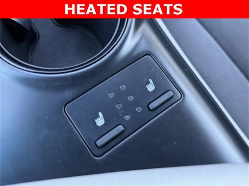 Certified 2018 Toyota Camry LE image 16