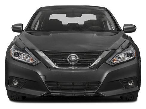 Used 2017 Nissan Altima 2.5 SL w/ Moonroof Package FWD image 7