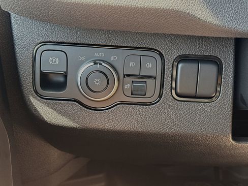 New 2024 Mercedes-Benz eSprinter 170 Cargo image 30