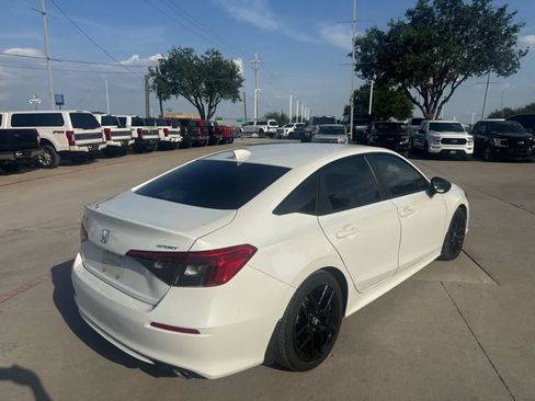 Used 2022 Honda Civic Sport image 3