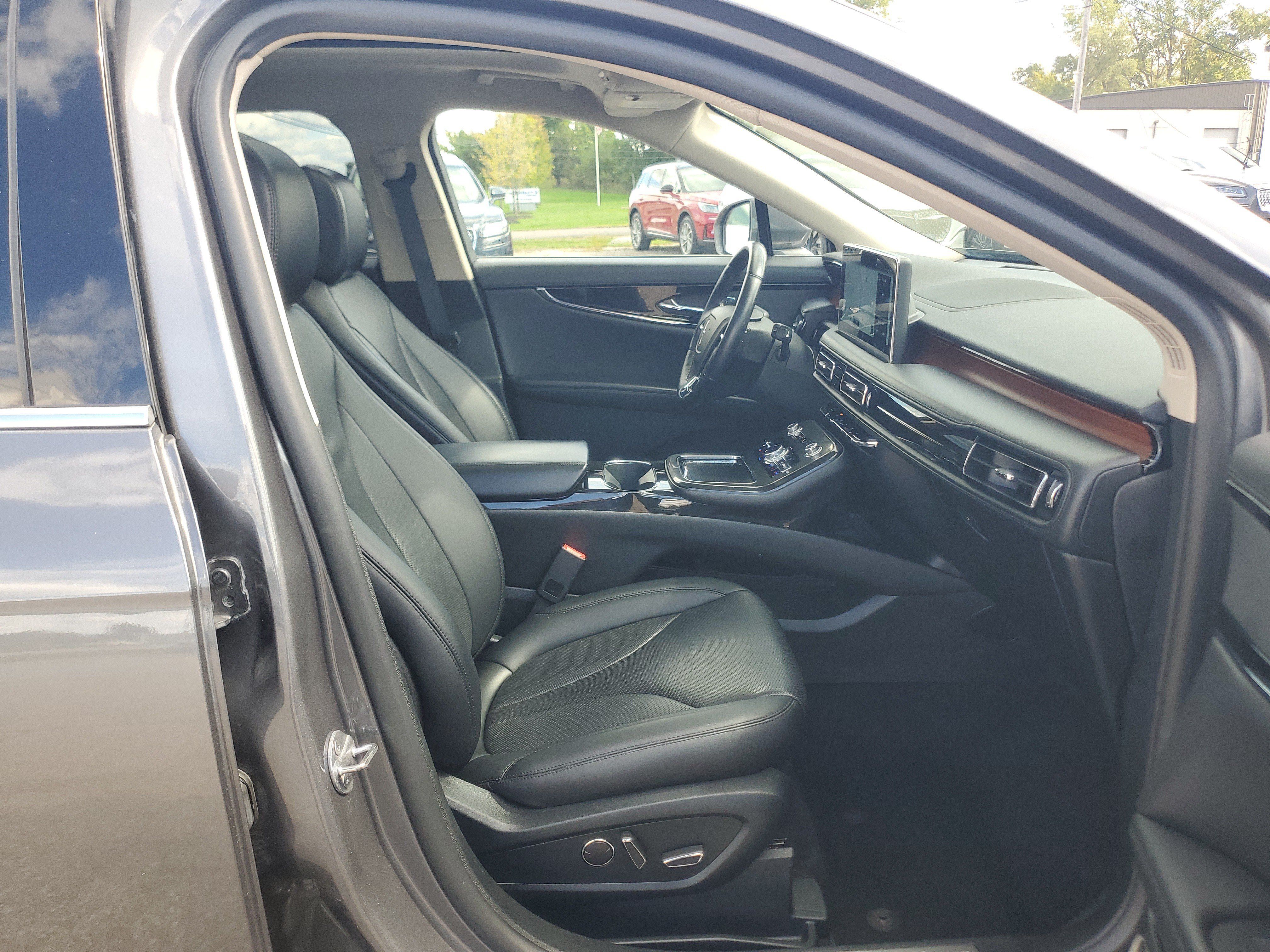 Certified 2022 Lincoln Nautilus Reserve AWD/4WD image 9