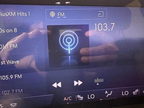 Used 2025 Buick Enclave Preferred image 29