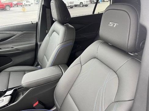 New 2026 Buick Envista Sport Touring image 6