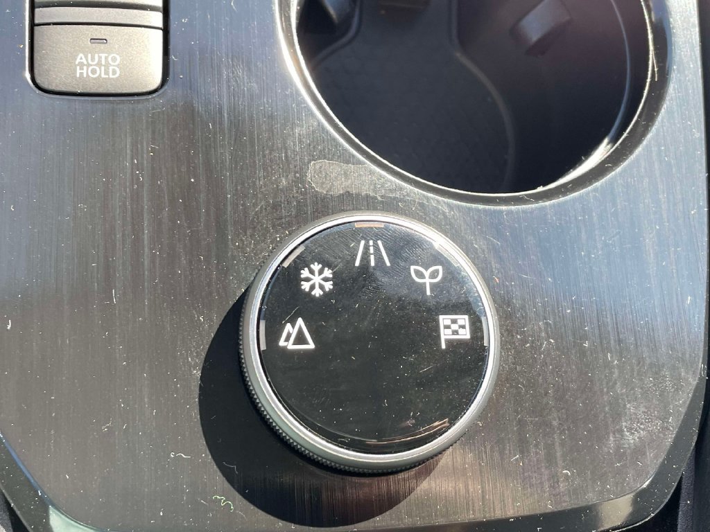 Used 2023 Nissan Rogue SV AWD/4WD image 28