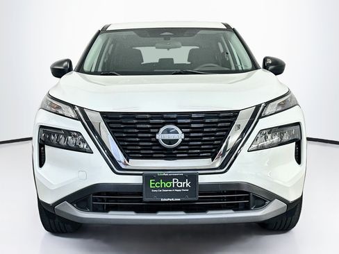 Used 2023 Nissan Rogue S AWD/4WD image 2