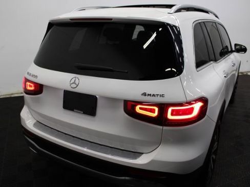 Used 2020 Mercedes-Benz GLB 250 4MATIC w/ Premium Package image 6