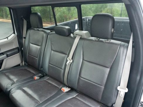 Used 2019 Ford F150 Lariat AWD/4WD image 18