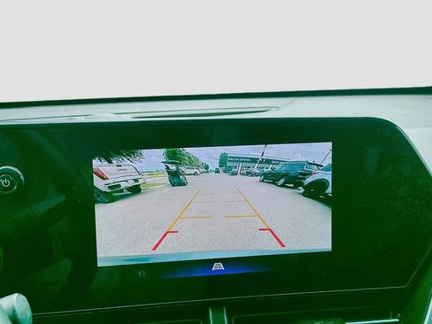 Used 2025 Chevrolet Trax LT w/ Driver Confidence Package FWD image 16