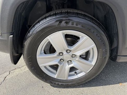 Used 2022 Jeep Compass Latitude image 42