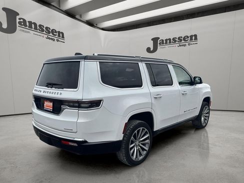 Used 2023 Jeep Grand Wagoneer Series II image 4