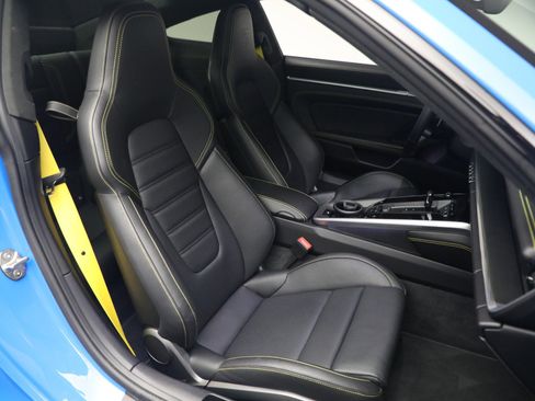 Used 2022 Porsche 911 Turbo S image 17